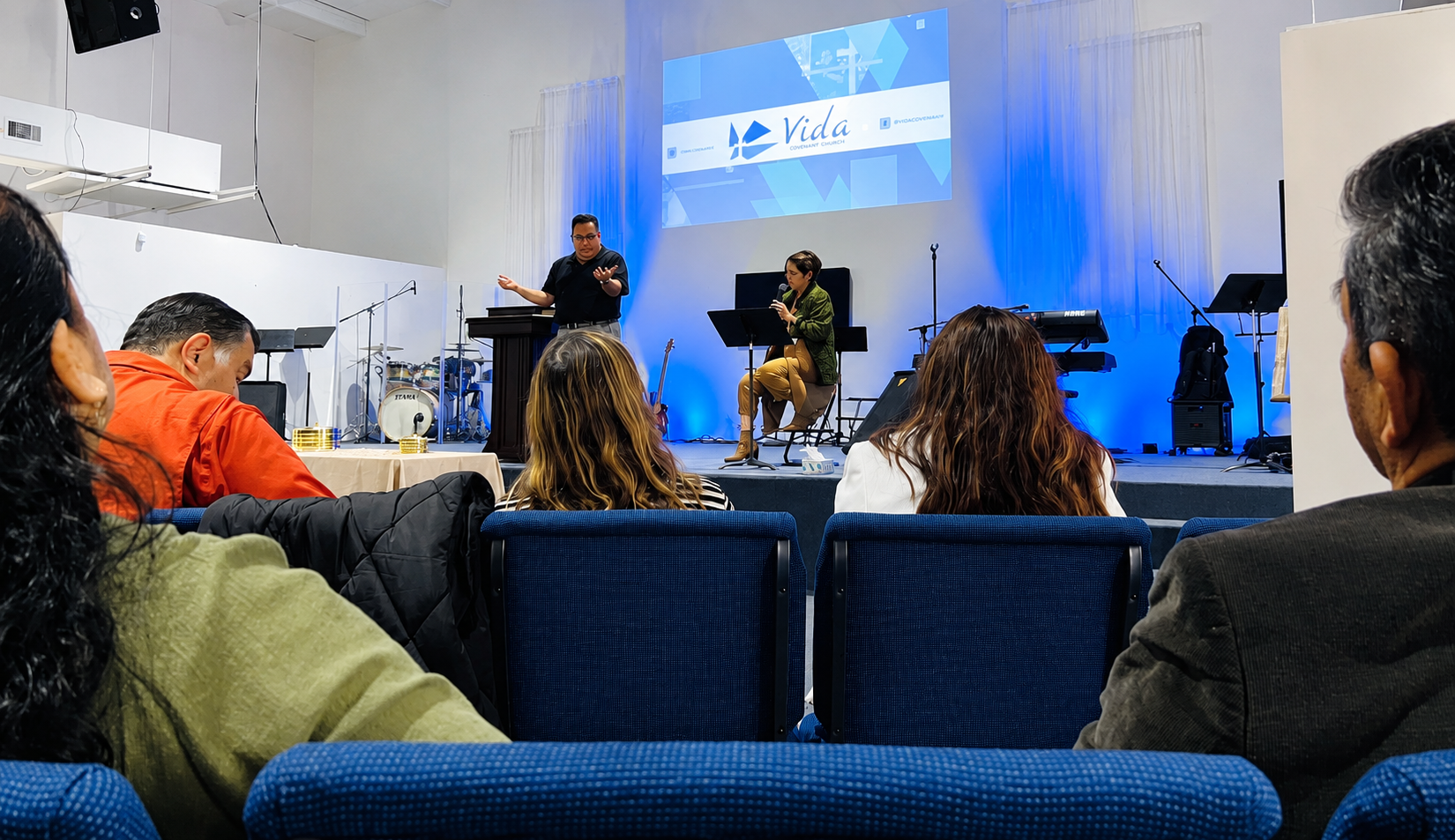 servicio-dominical-predica-congregacion-vida-covenant-church-houston